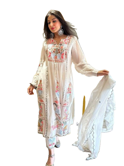 PAKISTANI THREE PCS SUIT👗