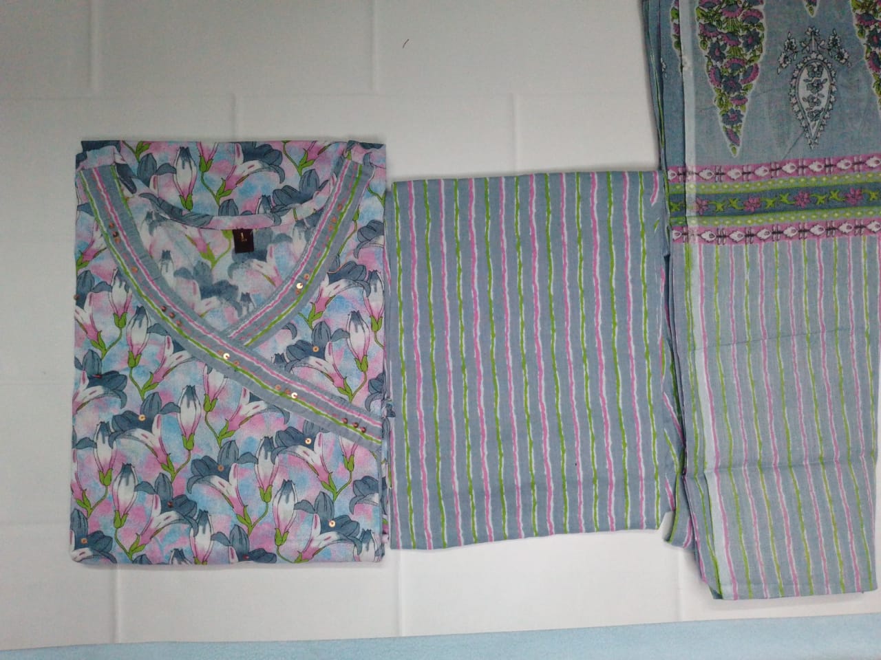 DCSETA1- Anaghrakha Suits
