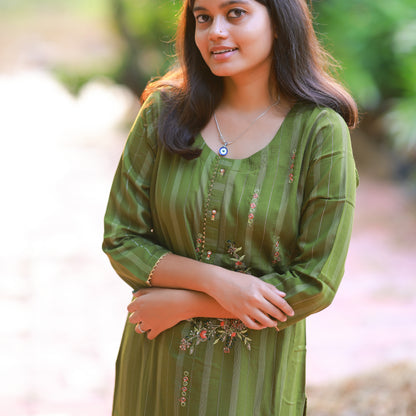 DE2PC1- HANDWORK 2 PIECE SET